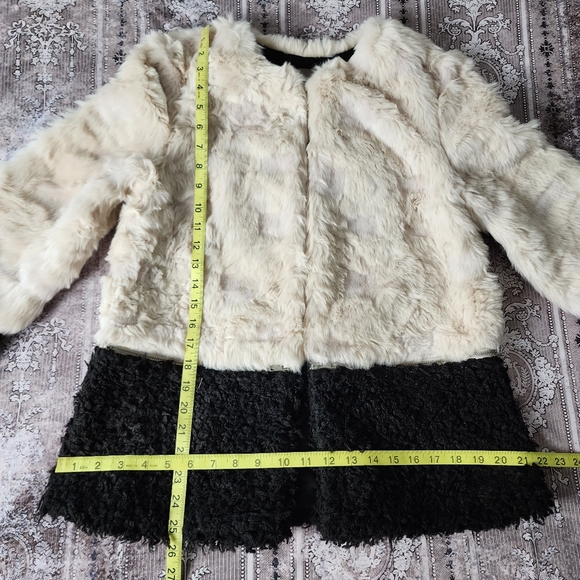 Y2K Faux Fur Jacket - Picture 8 of 12